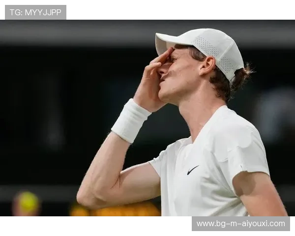 网球比赛中出现极限救球成为神话